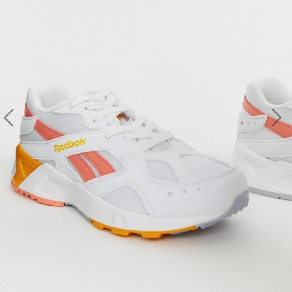 Reebok Aztrek Sneakers (Perfect condition!) Size 8